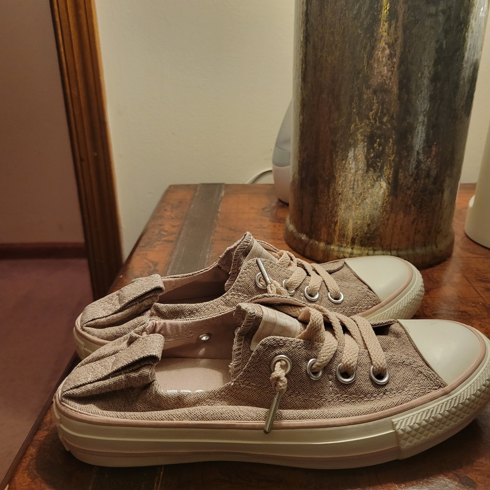 Pink Converse